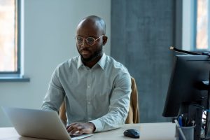 10 benefícios da implementação da tecnologia OCR em bancos