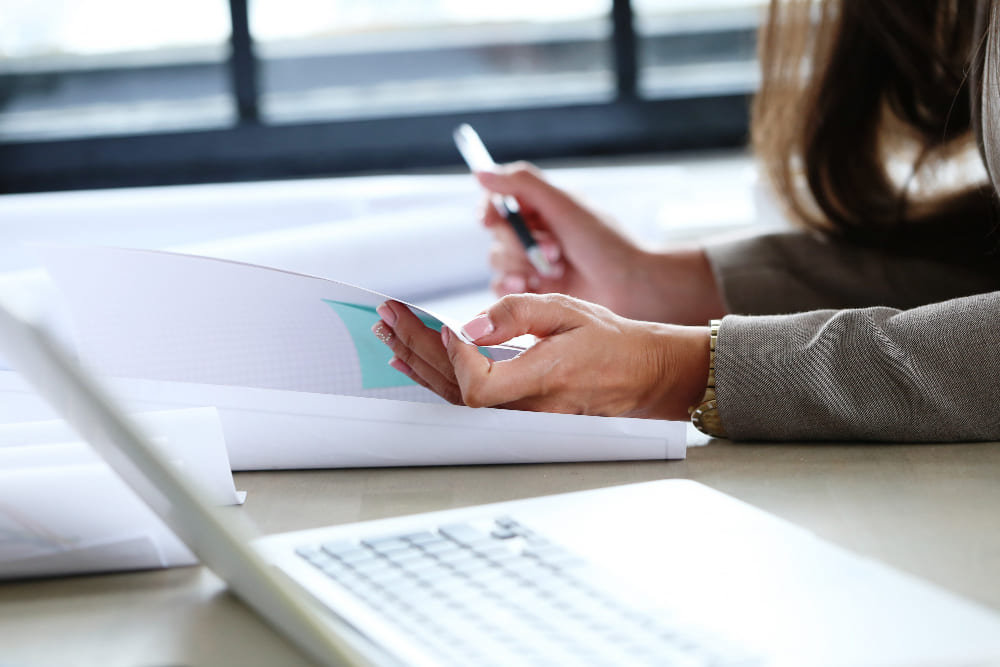Background Check para reduzir riscos de fraudes em Bancos