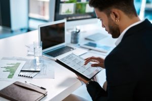 Background Check: Segurança em serviços online e e-commerce