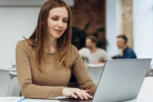 benefícios da tecnologia OCR na extração de dados para financeiras