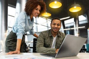 Como escolher um sistema de onboarding digital para minha empresa?