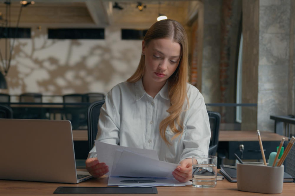 Como implementar validação de documentos no onboarding digital?