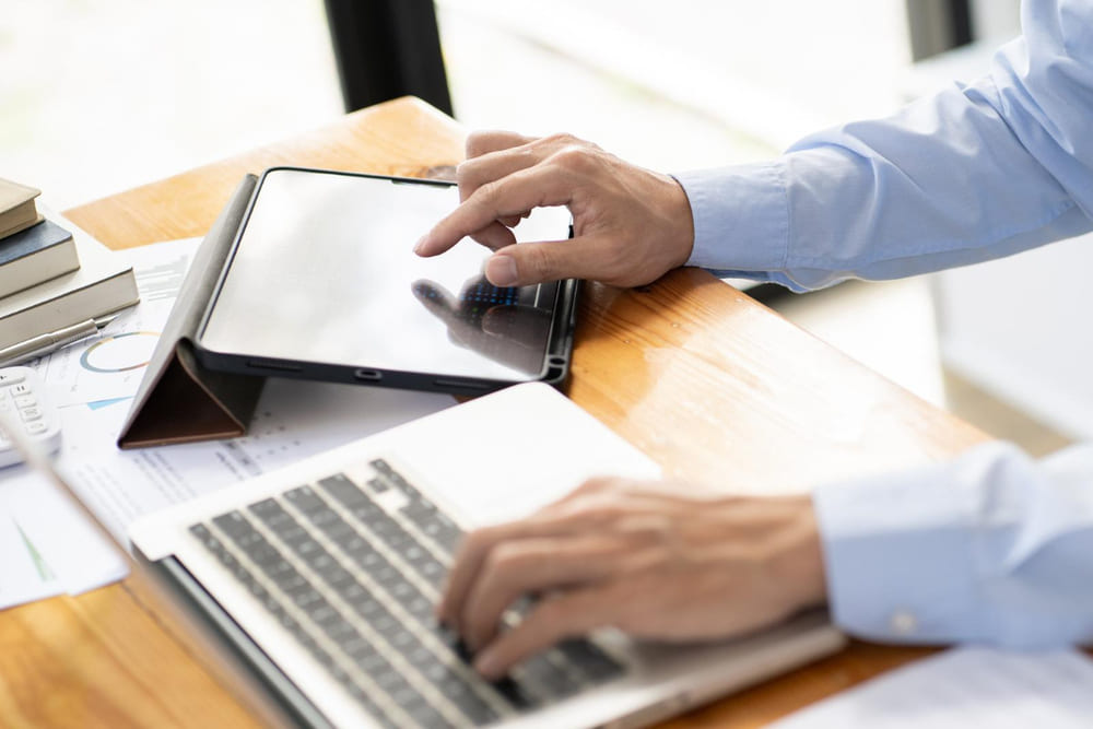 Contratar serviço de validação de documentos para fintechs