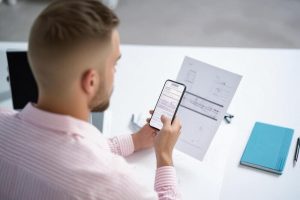 Processo Background Check para abertura de conta bancária com soluções como FaceMatch e Biometria Facial da Flexdoc.
